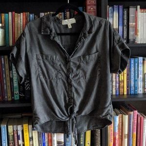 Button-up short sleeve blouse